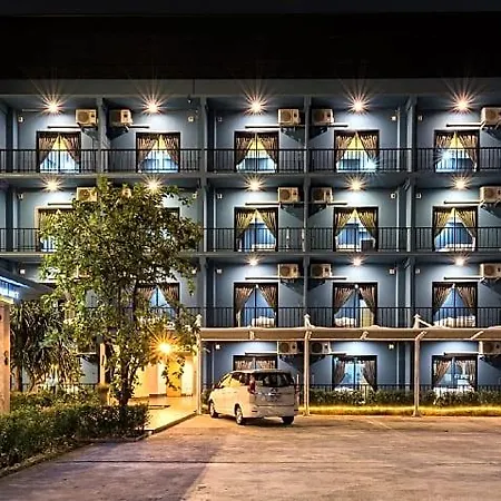 โรงแรม Nine Blue 3*