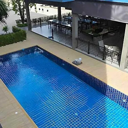 โรงแรม Nine Blue 3*