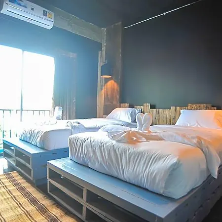 โรงแรม Nine Blue 3*