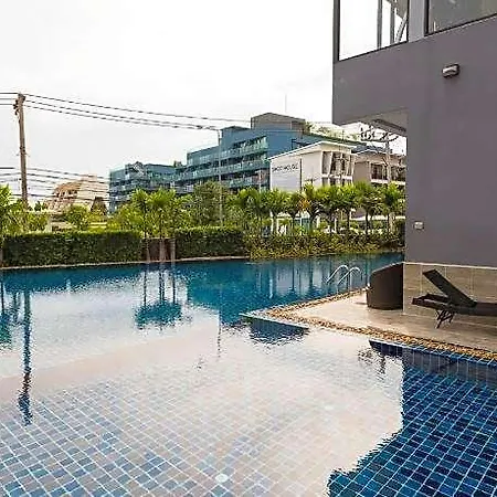 Dusit Grand View *
