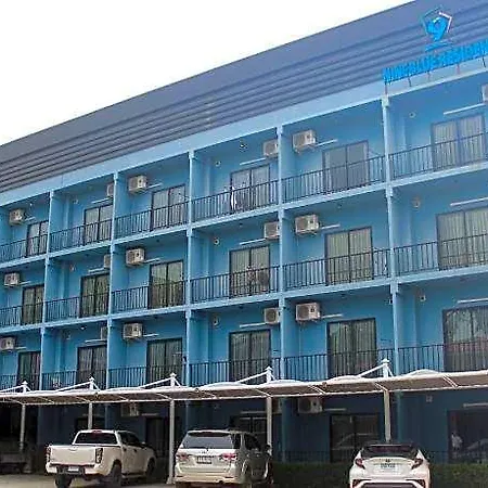 Nine Blue โรงแรม 3*