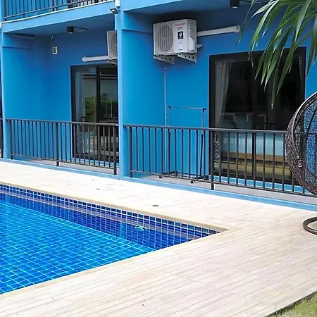 โรงแรม Nine Blue