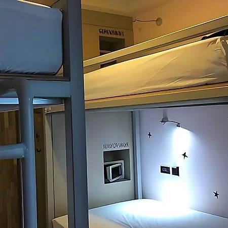 Asleep By Lantana Hotel 3*