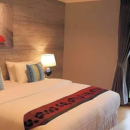 โรงแรม The Tamnan &