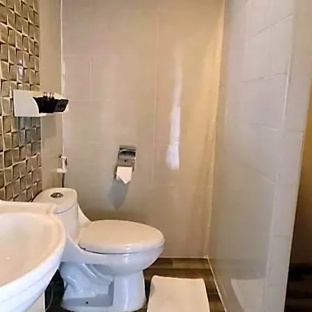 โรงแรม The Tamnan & 4*