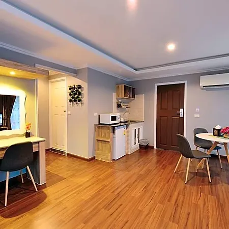 โรงแรม The Tamnan &
