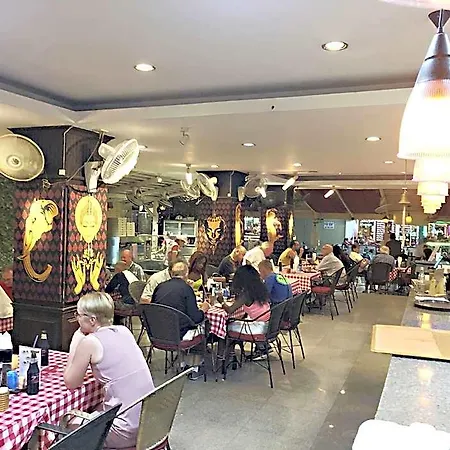 Zip & Restaurant โรงแรม Pattaya