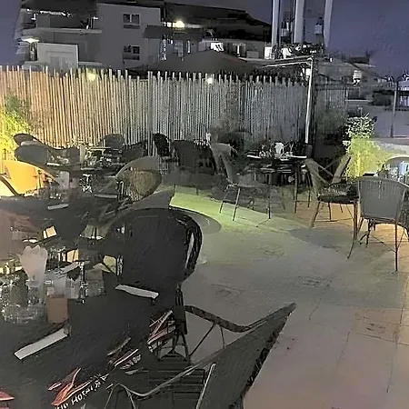 โรงแรม Zip & Restaurant