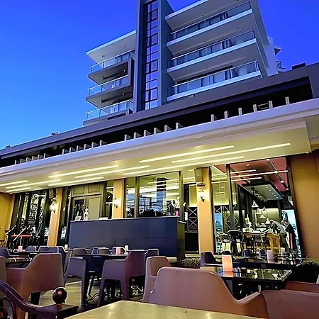 Tsix5 Quarter 5* Pattaya
