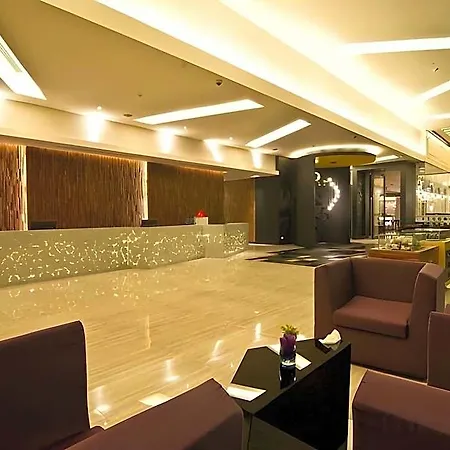 โรงแรม Tsix5 Quarter