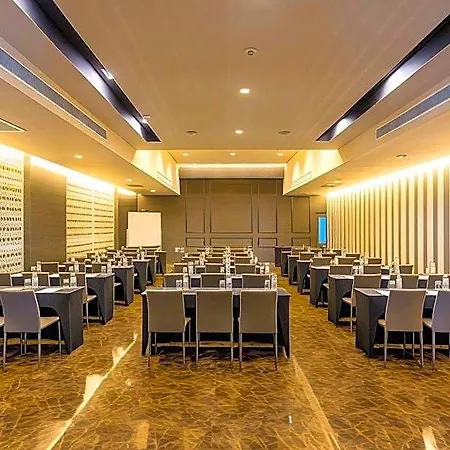 Tsix5 Quarter โรงแรม Pattaya