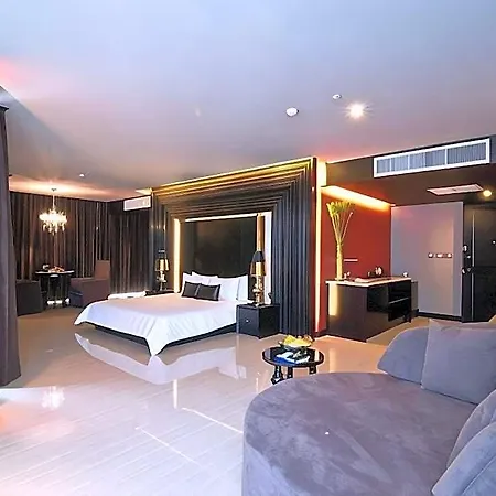 โรงแรม Tsix5 Quarter Pattaya