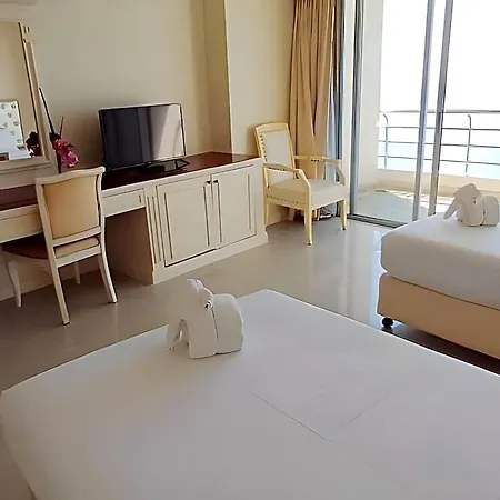 โรงแรม Adriatic Palace