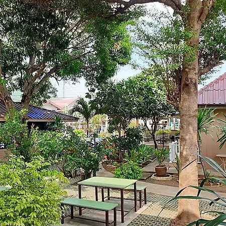 Sea Koh Larn 1 Hotel 2*