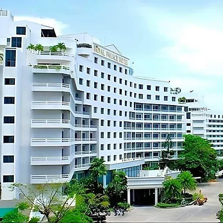 Royal Palace Hotel
