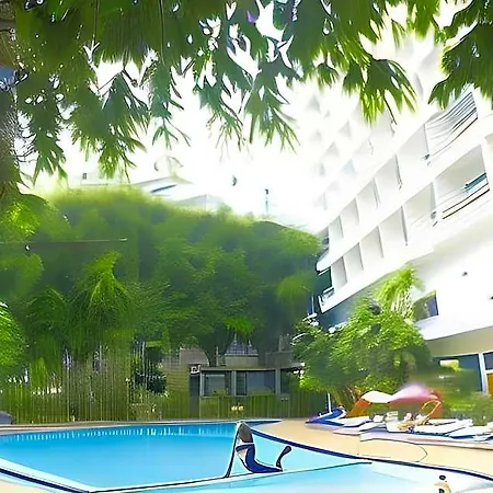 Royal Palace 3*