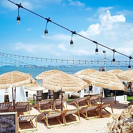 Mayaana - Formerly Golden Tulip โรงแรม 4*