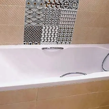 Dhotel Hotel 3*