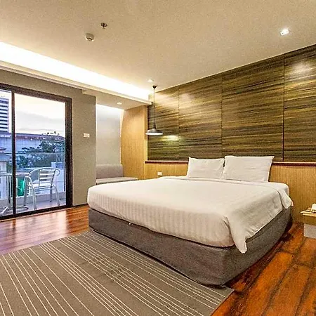 Sea Me Spring Tree (adults Only) โรงแรม Pattaya