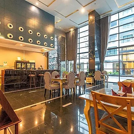 Sea Me Spring Tree (adults Only) โรงแรม 3*