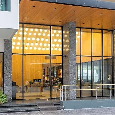โรงแรม Sea Me Spring Tree (adults Only)