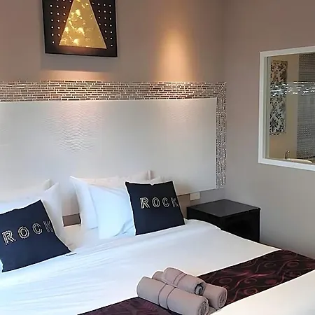 โรงแรม Baan Sila
