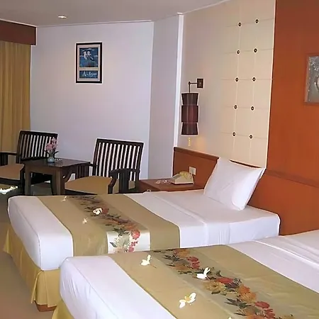 โรงแรม รายัล ทวินส์ พาเลซ