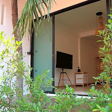 Hotel Charat Baanpak Pattaya