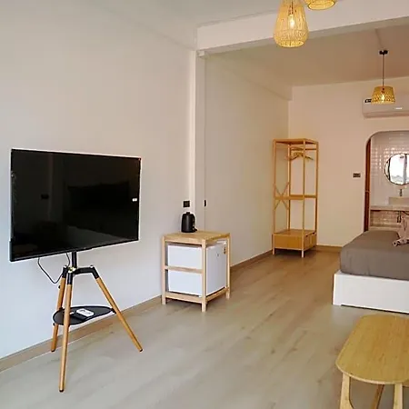 Charat Baanpak Hotel Pattaya