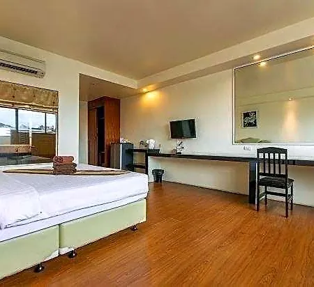 At Sea Hotel 2*