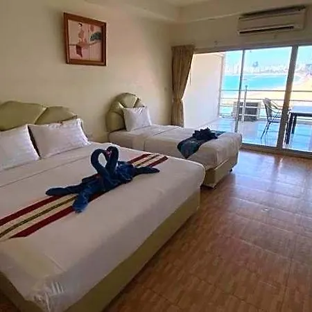 Hotel At Sea 2*