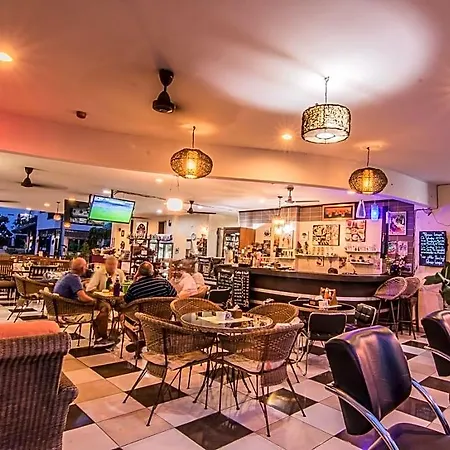 Sutus Court 1 3* Pattaya