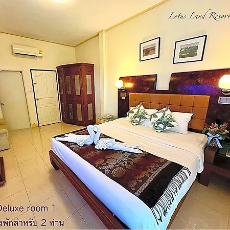 รีสอร์ท Lotusland 3*