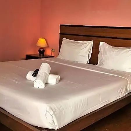 โรงแรม บ้านทะเล 2*