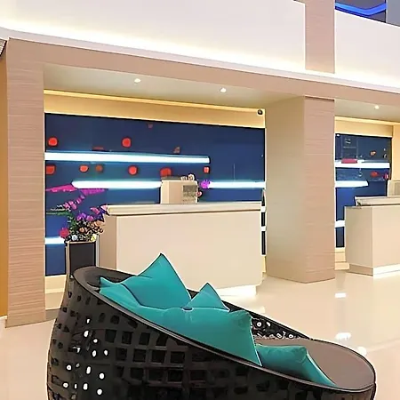 Hotel The 