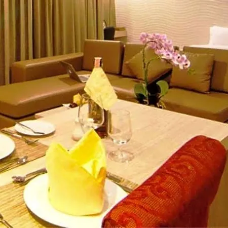 Hotel The 