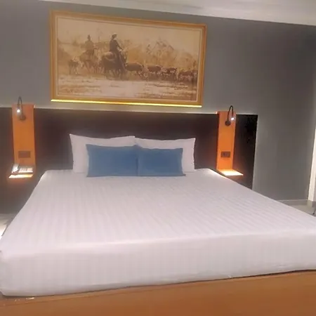Shagwell Mansions 3*