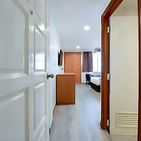Shagwell Mansions 3*