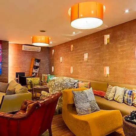 Hotel Baboona Beachfront Living 3*