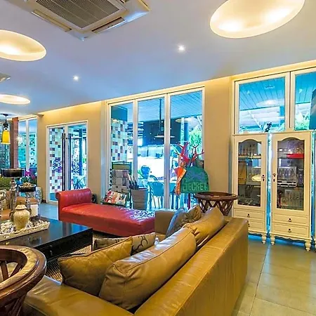 Baboona Beachfront Living Pattaya