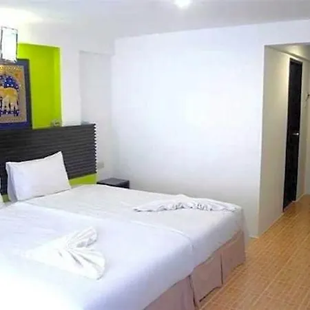 Baboona Beachfront Living 3* Pattaya