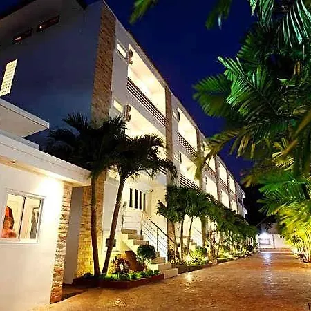 Hotel Hidden Palm Pool Pattaya