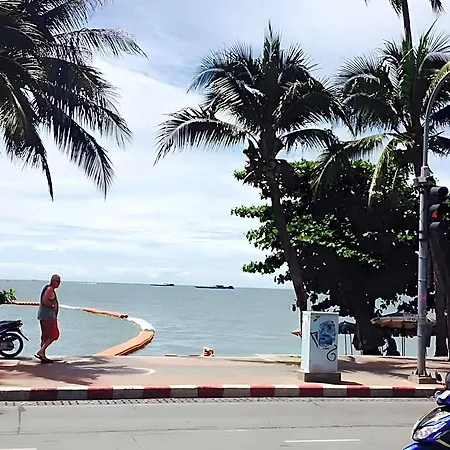 เดอะ เอเอ พัทยา เรสซิเดนซ์ โรงแรม 2*