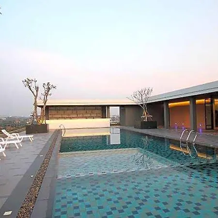 Season Five Hotel 4*
