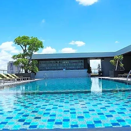 Season Five Hotel