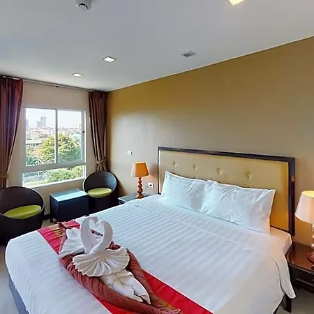 V Hotel