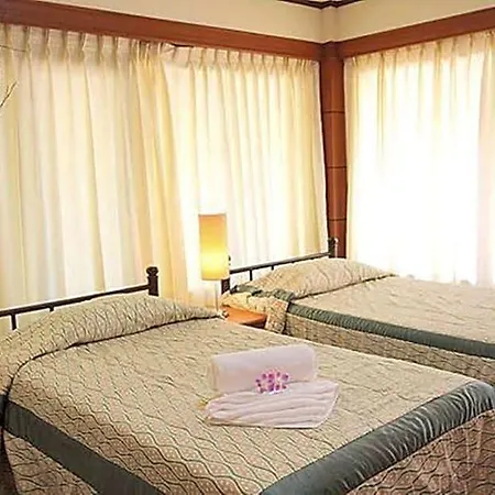 Country Club Hotel 4*