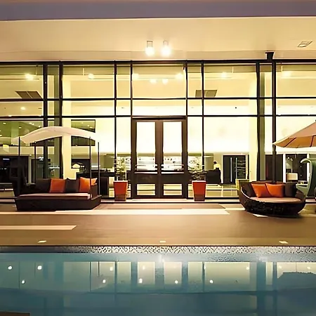 โรงแรม Tsix5 Phenomenal Pattaya
