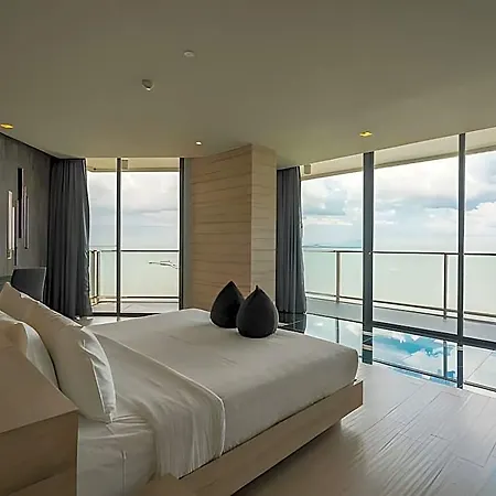 Tsix5 Phenomenal 5* Pattaya