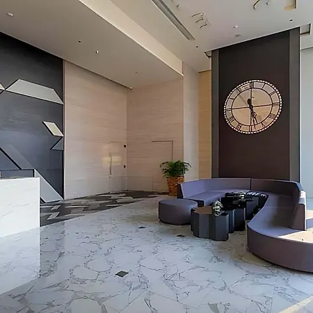 Tsix5 Phenomenal โรงแรม